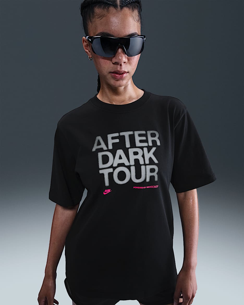 Nike After Dark Tour Women's Loose Short-Sleeve T-Shirt